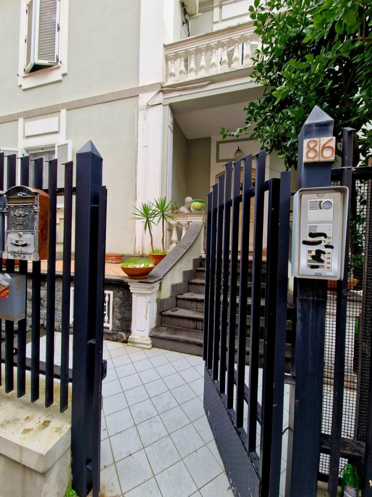 Fuga A Napoli Apartment Nápoles Exterior foto