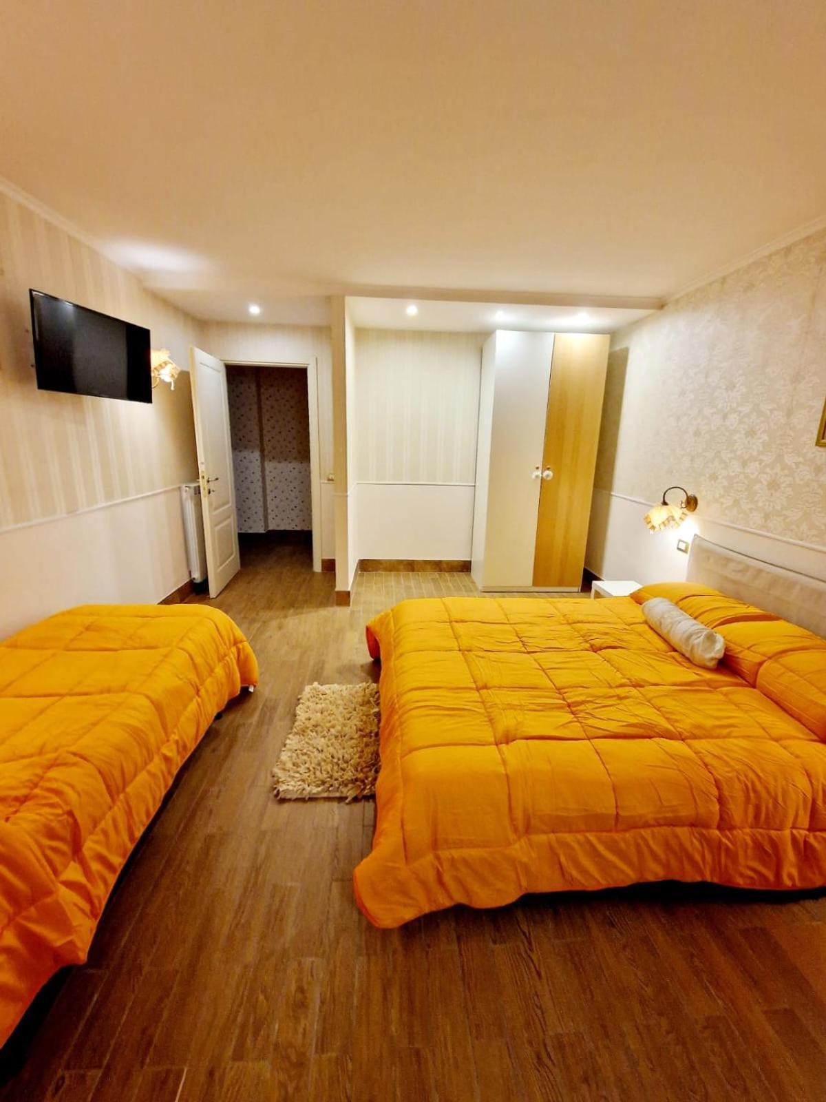 Fuga A Napoli Apartment Nápoles Exterior foto